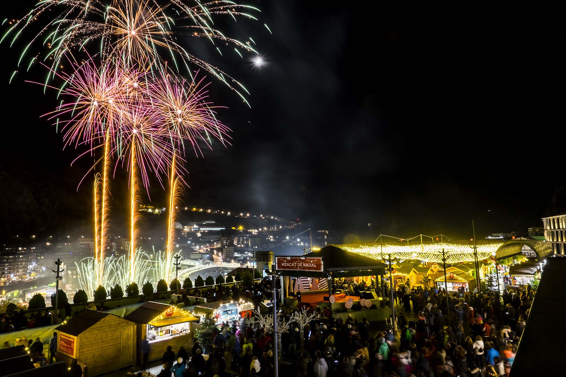 GRAN CASTILLO DE FUEGOS ARTIFICIALES - Comú d'Andorra la Vella